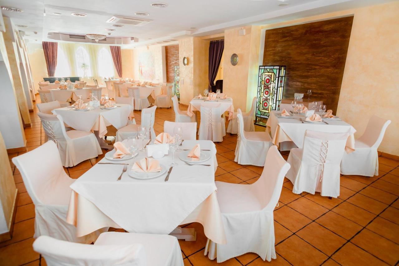 Premier Hotel Shafran Szumi Kültér fotó