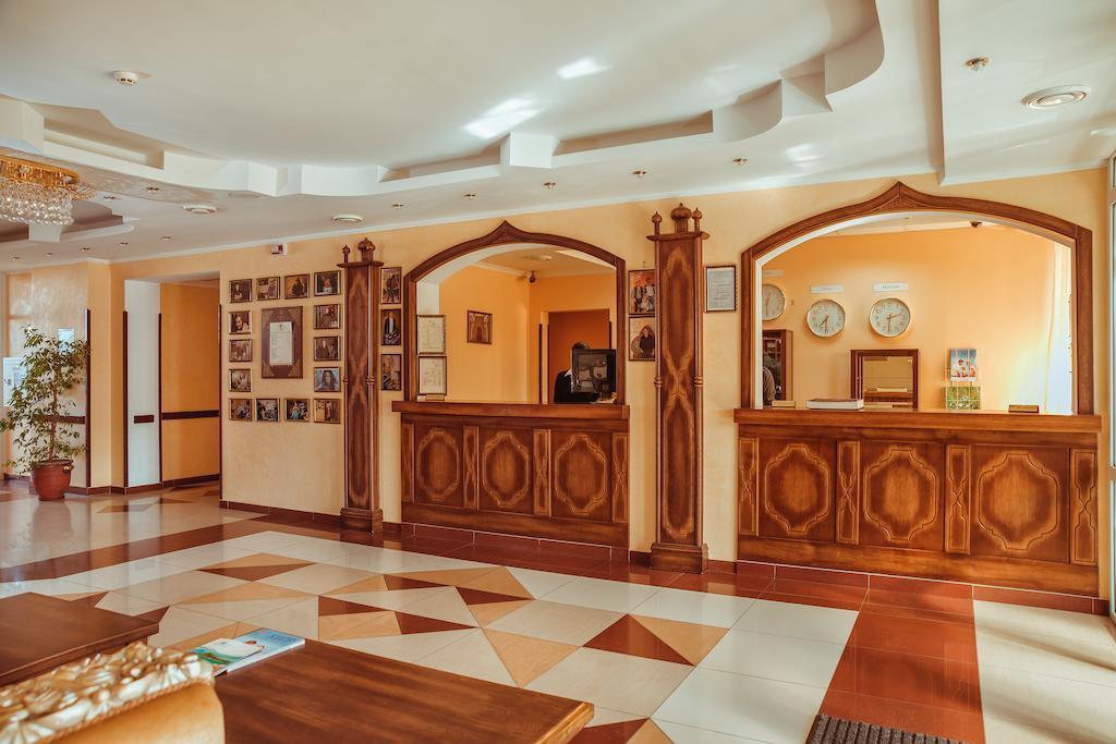 Premier Hotel Shafran Szumi Kültér fotó