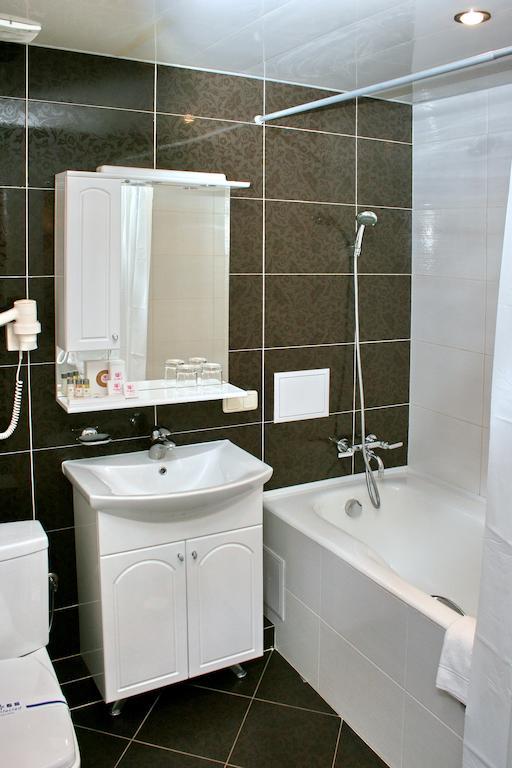 Premier Hotel Shafran Szumi Kültér fotó