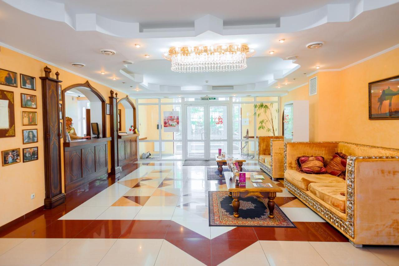 Premier Hotel Shafran Szumi Kültér fotó
