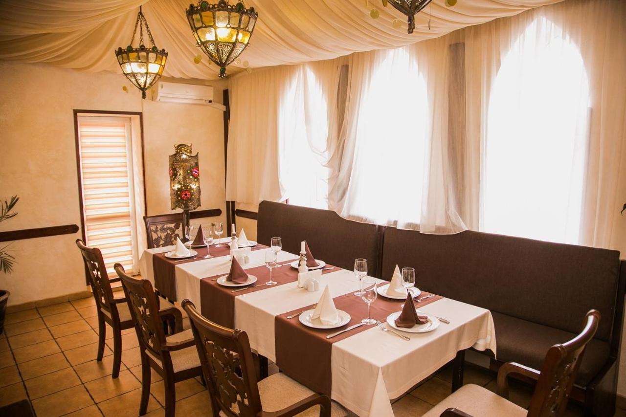 Premier Hotel Shafran Szumi Kültér fotó